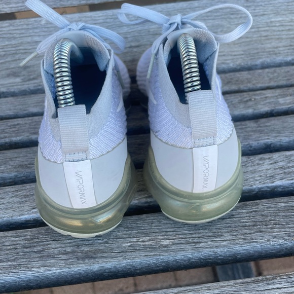Nike air Vapormax pure platinum women’s athletic shoes - Picture 2 of 7